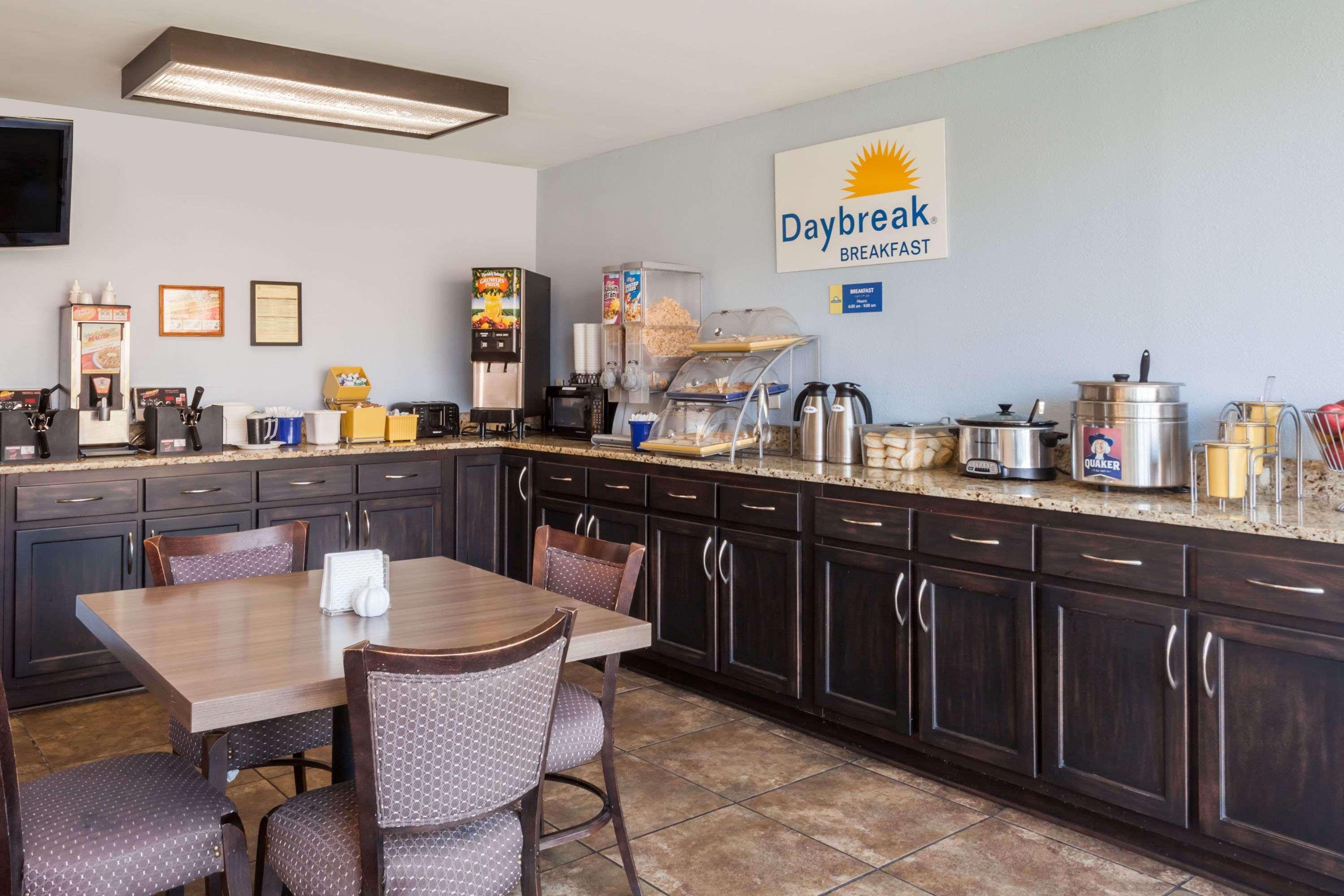 Days By Wyndham Motel